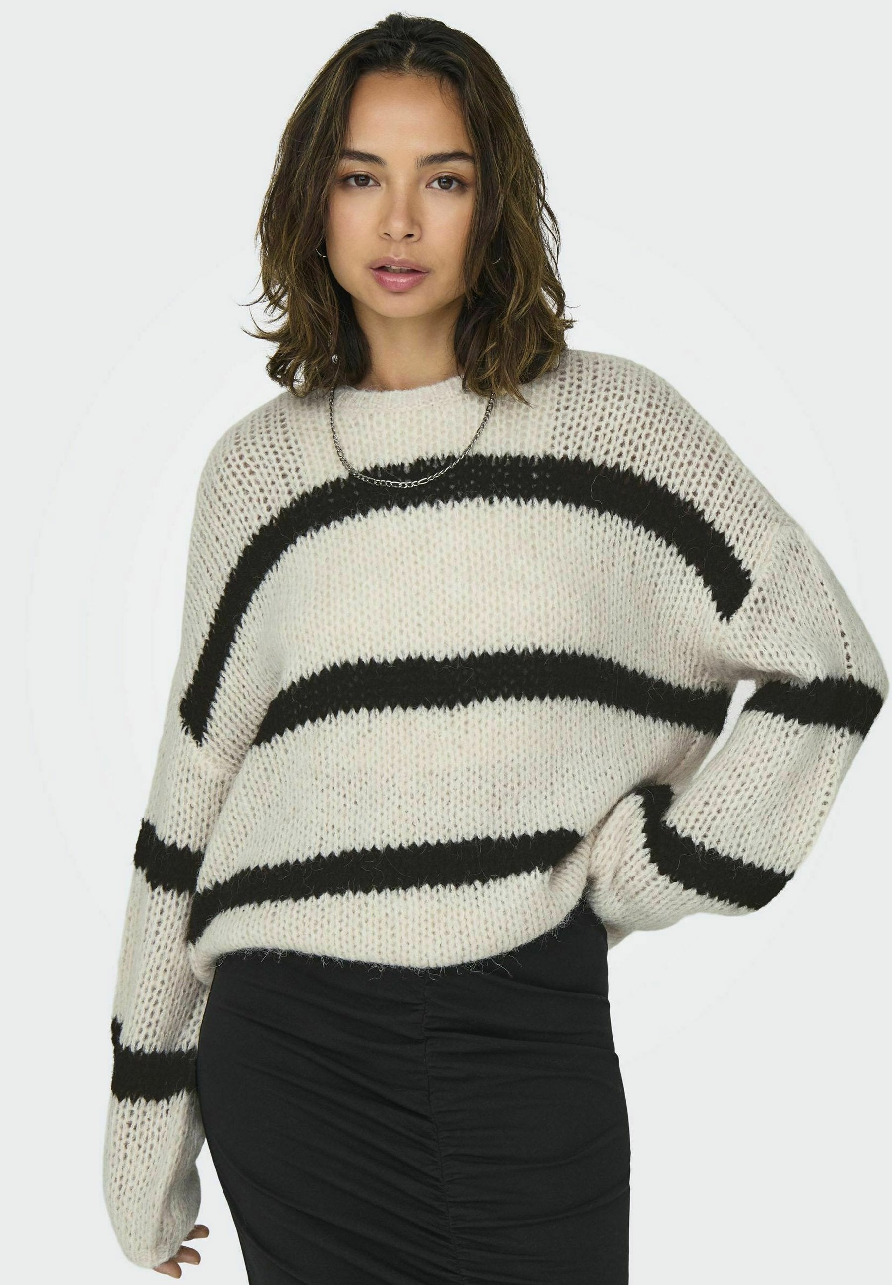 Knitted ONLJACKIE Knitted Media 4