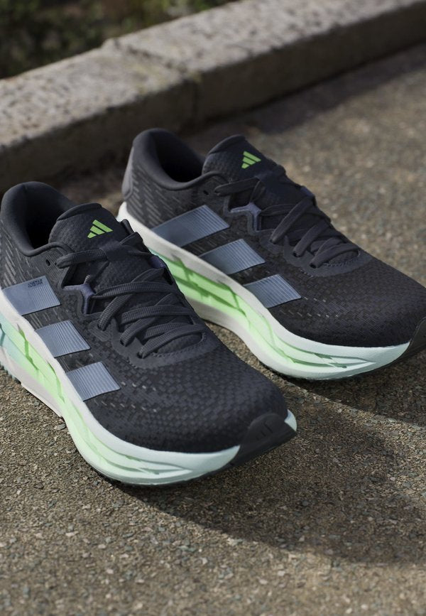 adidas Performance ADISTAR 4