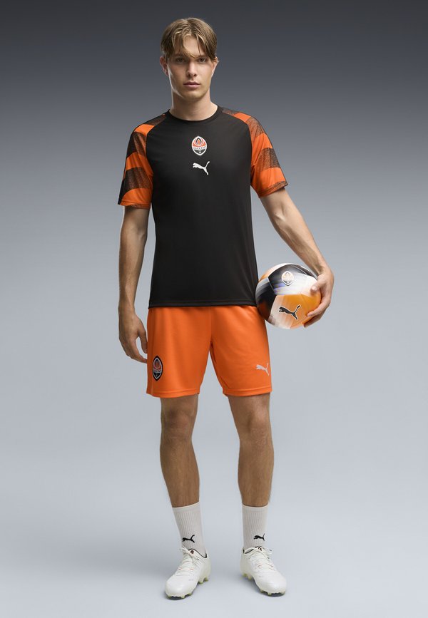 Puma SHAKTHAR DONETSK AUFWÄRMTRIKOT - Print T-shirt - black-rickie orange