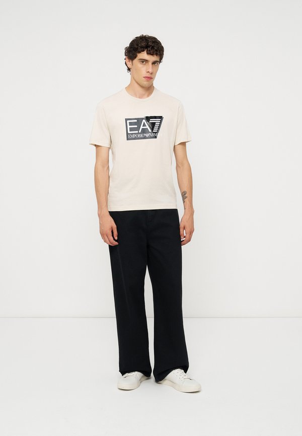 EA7 Emporio Armani