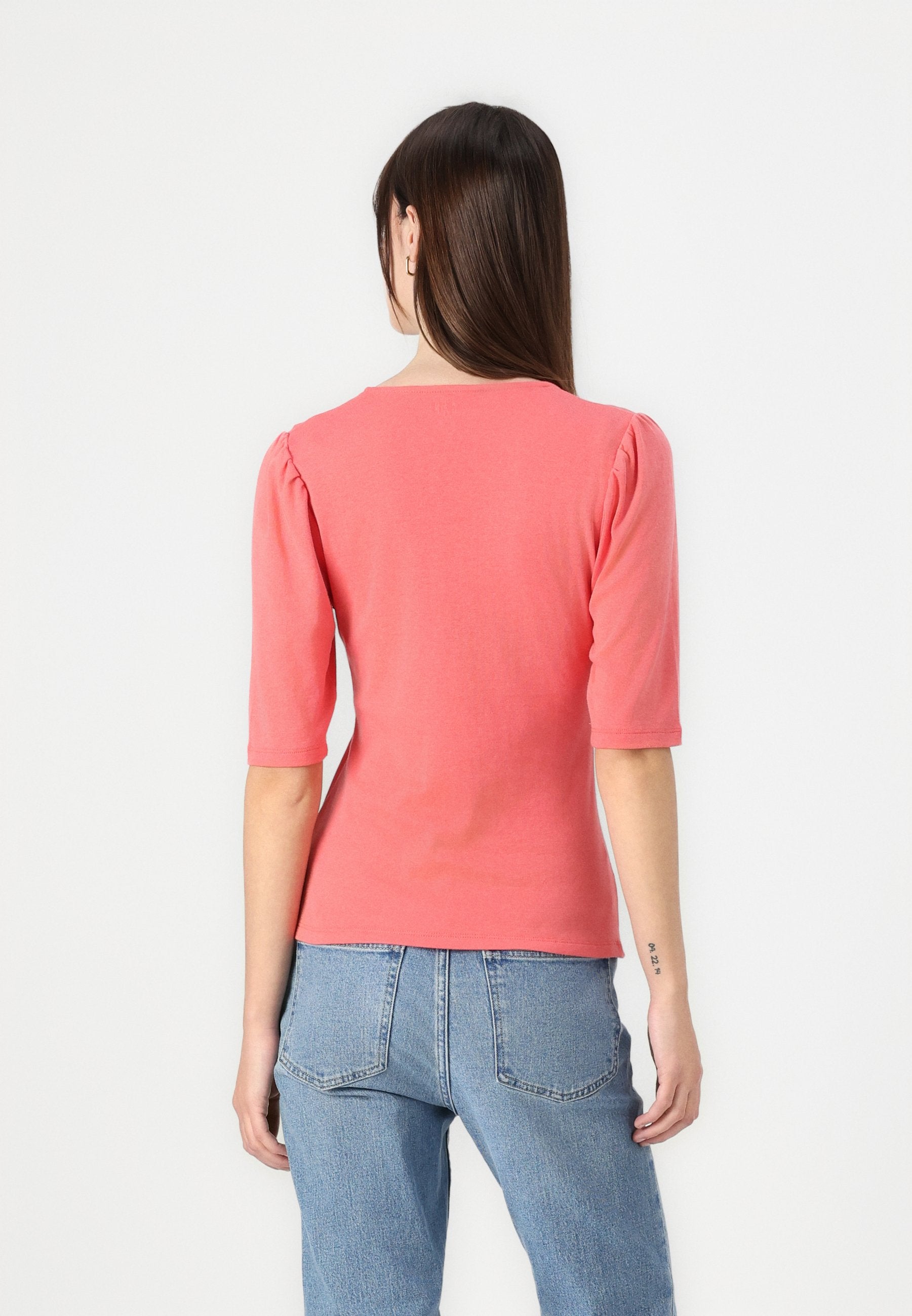 GAP V ELBOW NECK PUFF TEE