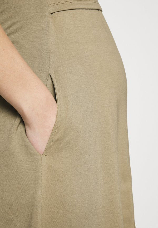 Boob DRESS MID SLEEVE