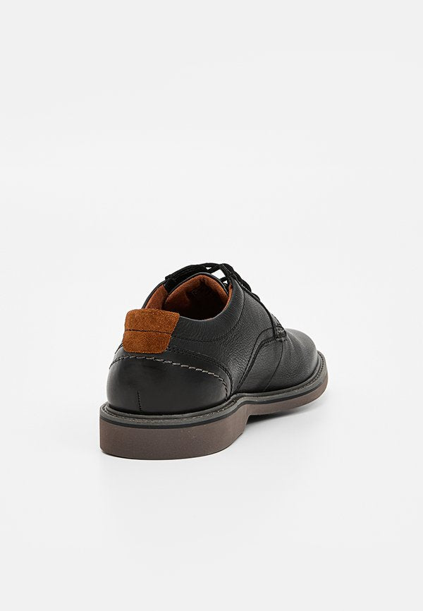 Clarks RADCLIFF