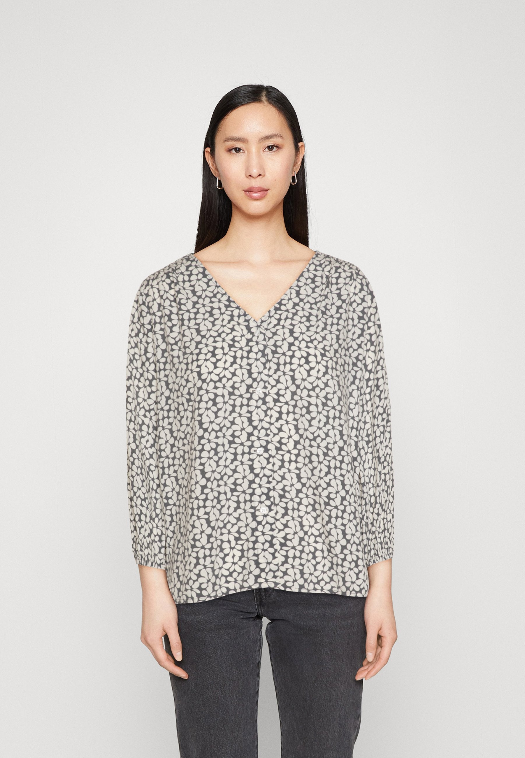 TOM TAILOR PRINTED V NECK
