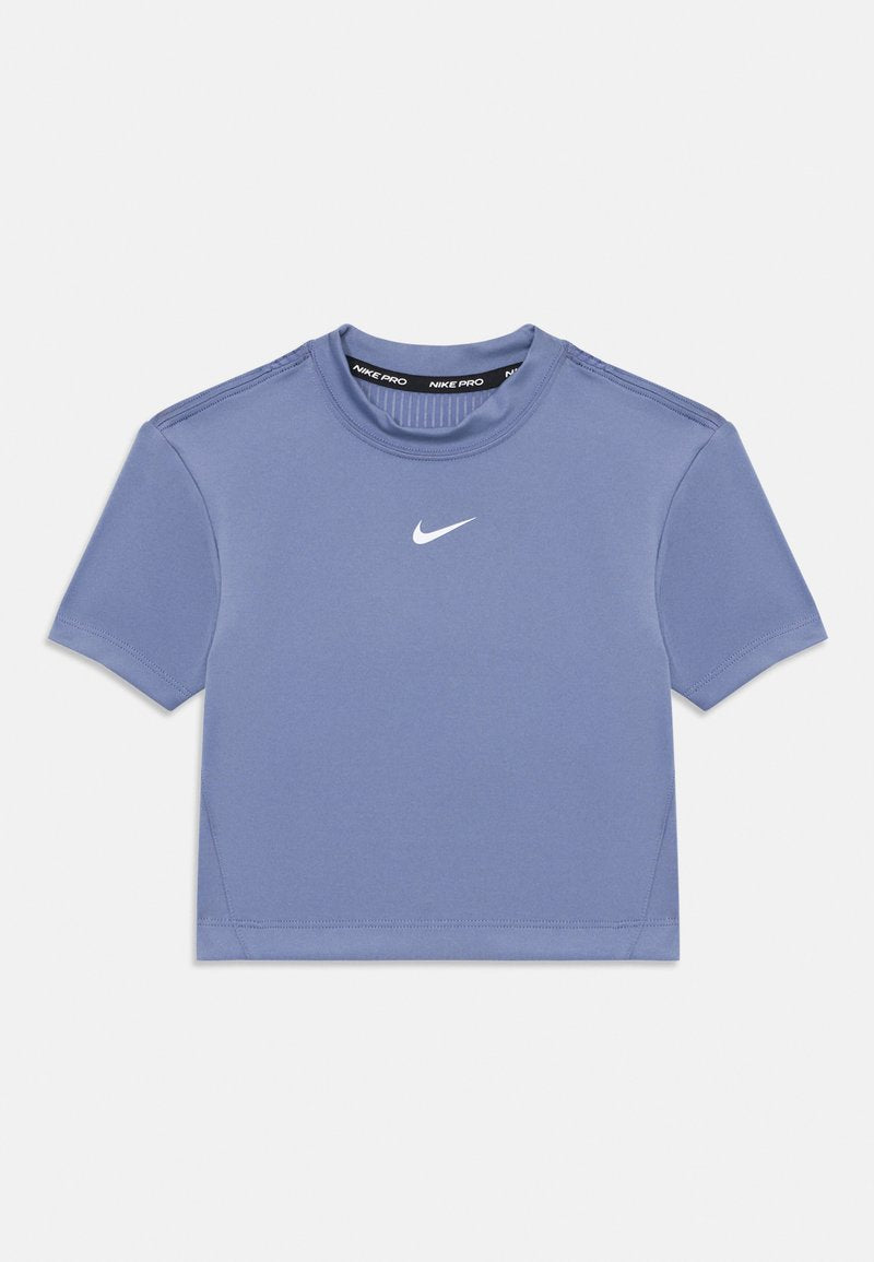 Blaues Sport-T-Shirt aus glattem Stoff mit kurzen Ärmeln, Rundhalsausschnitt und einem kleinen weißen Nike-Swoosh-Logo auf der Vorderseite.