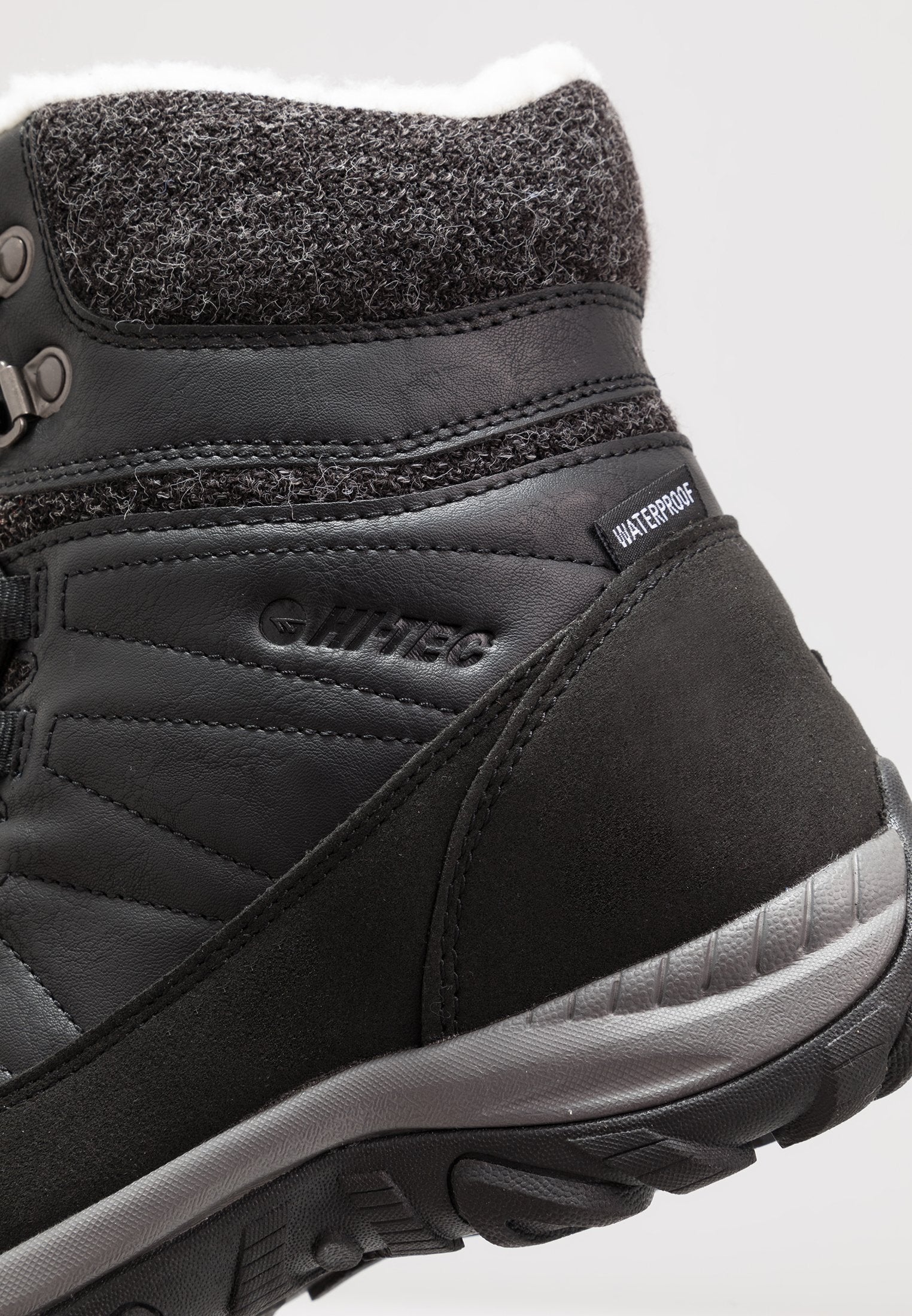 HI-TEC RIVA MID