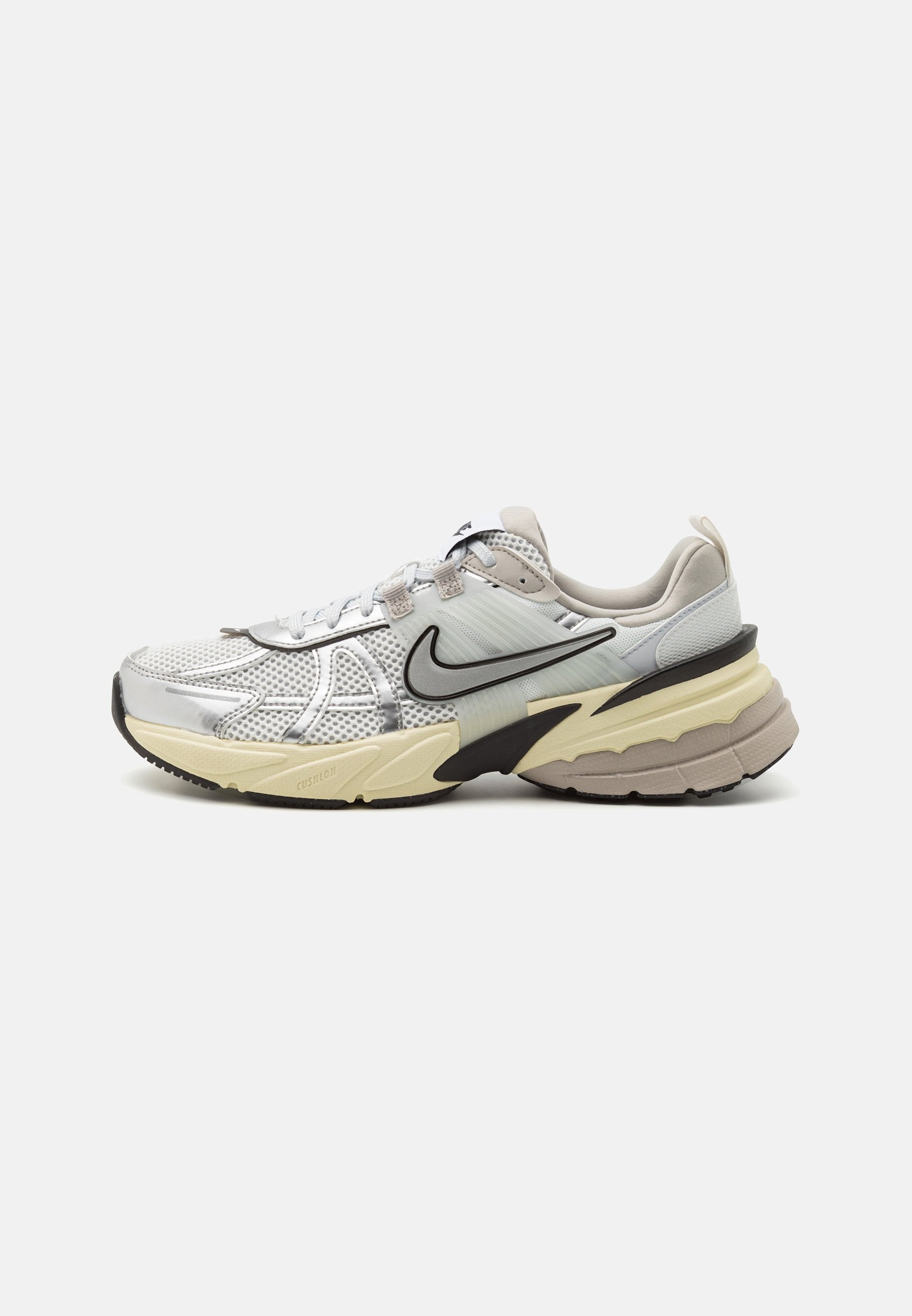 Nike Sportswear V2K RUN