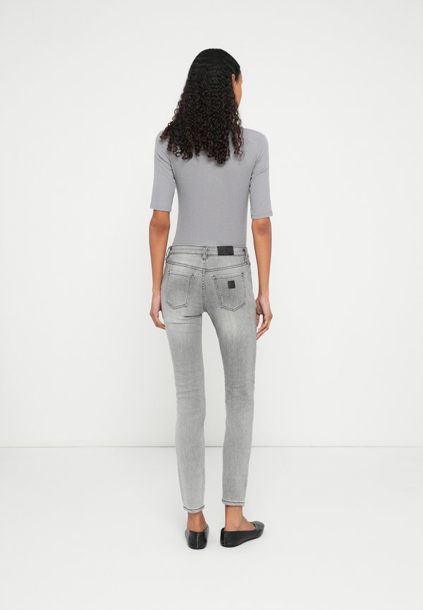 Armani Exchange