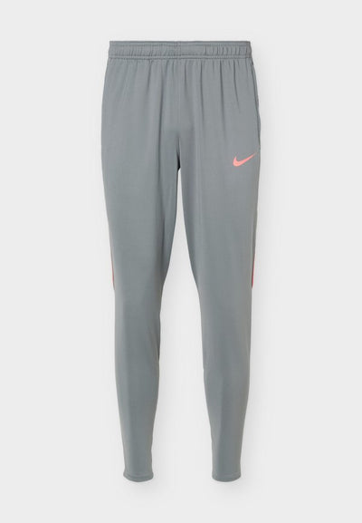 Nike Performance