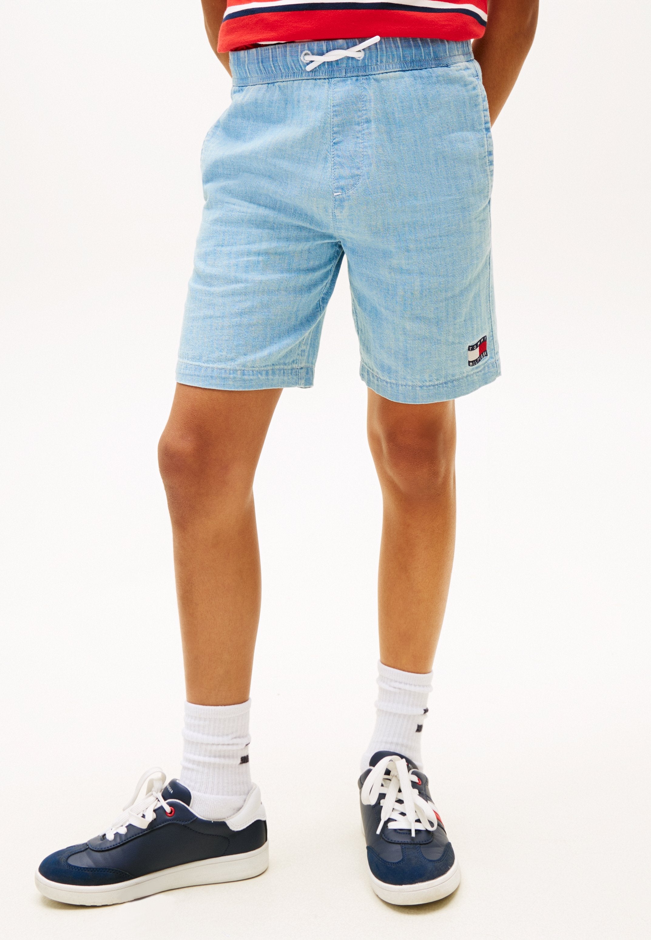 WAVY FLAG HERRINGBONE WEAVE RELAXED SHORTS Media 3