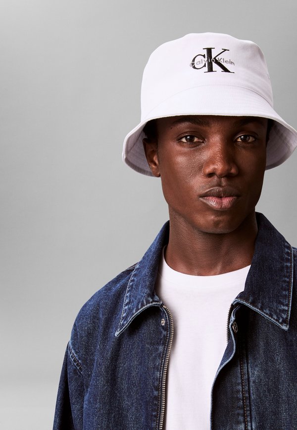 Calvin Klein MONOLOGO - Hat - bright white