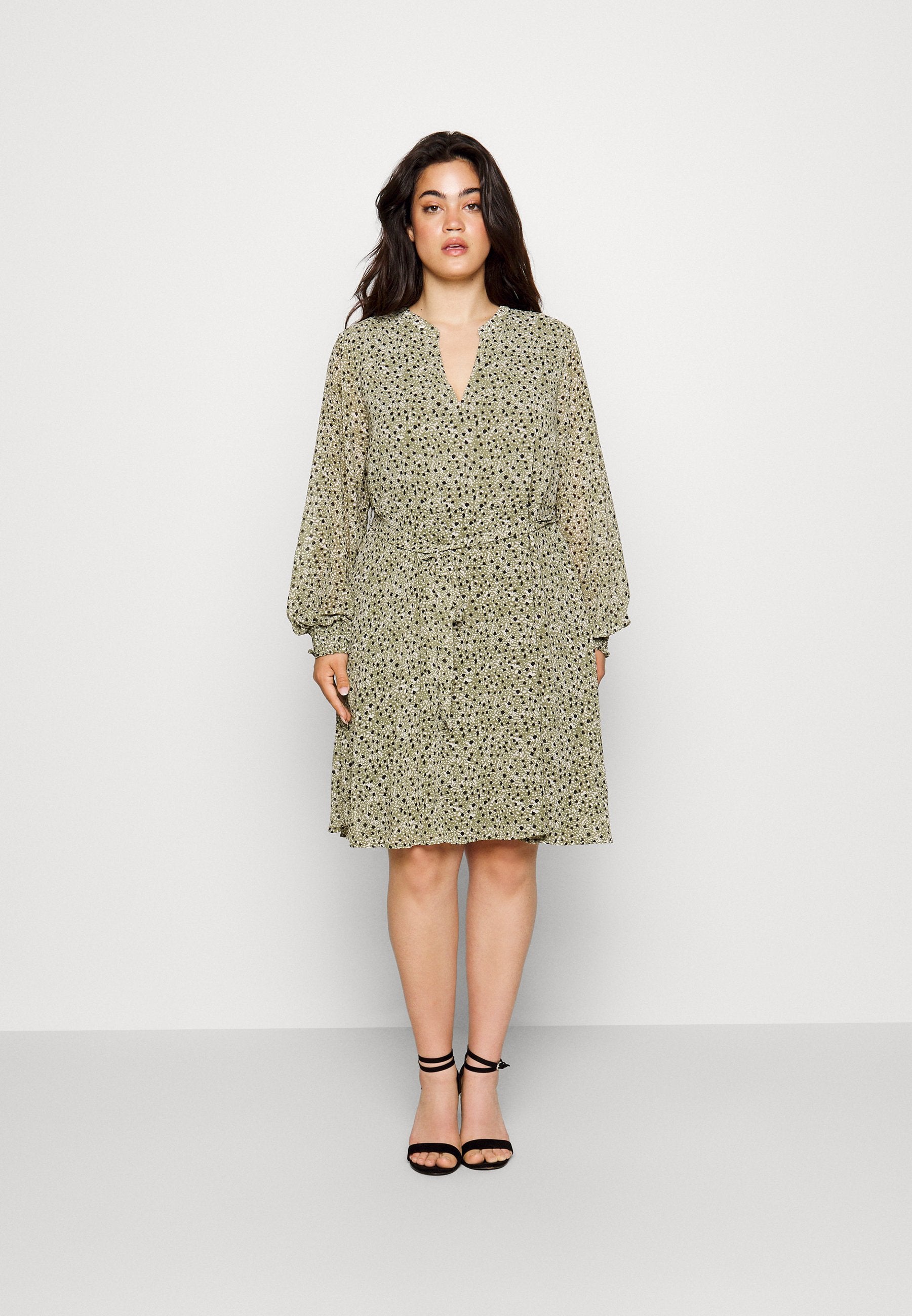 EVOKED VILA VIADELINE DRESS
