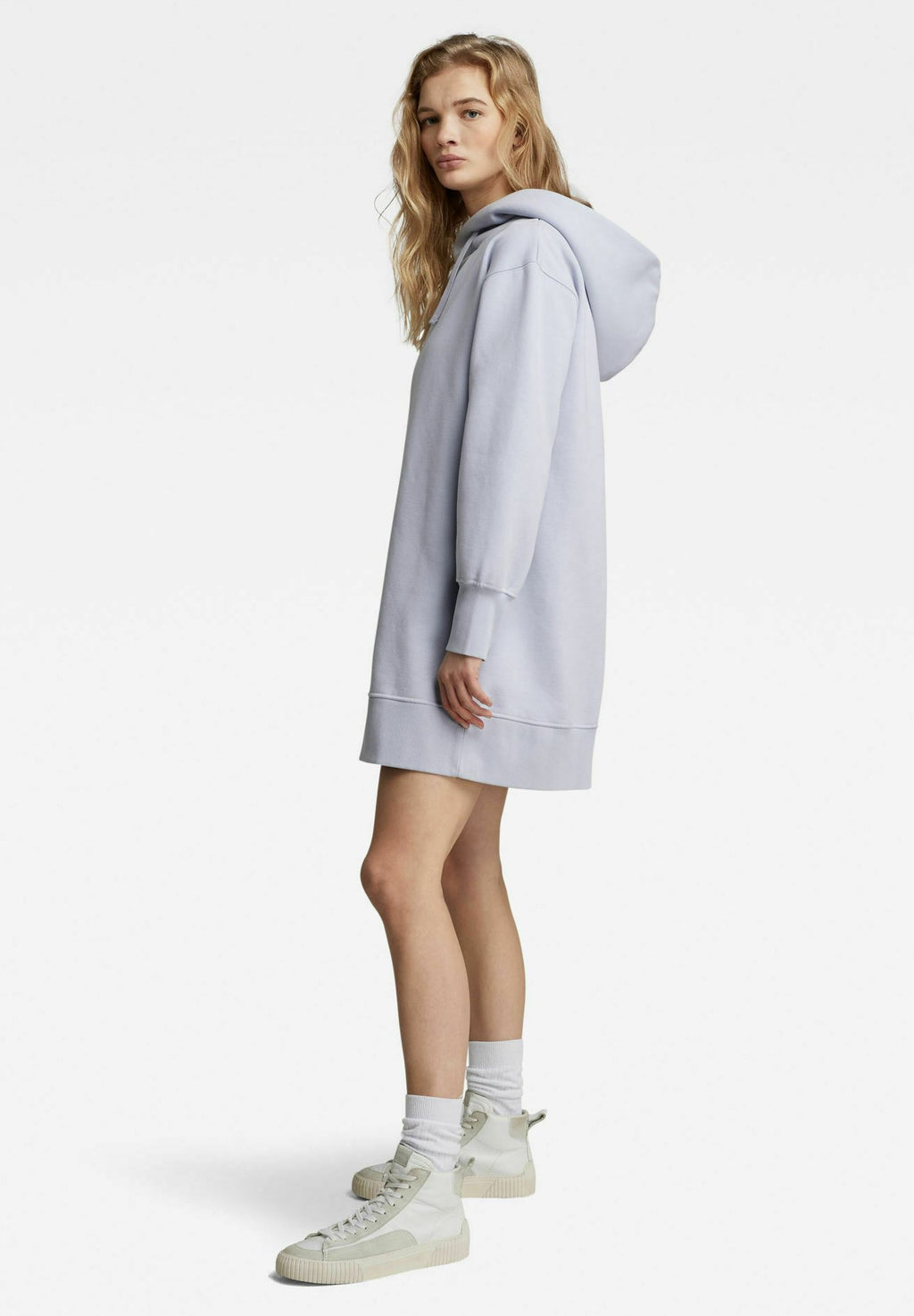 LOOSE HOODED Media 6