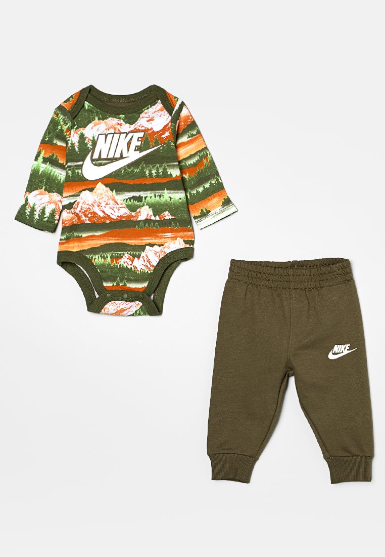 Nike Sportswear SET