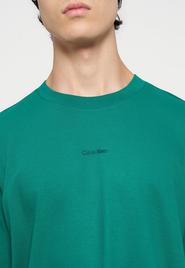 Calvin Klein Jeans