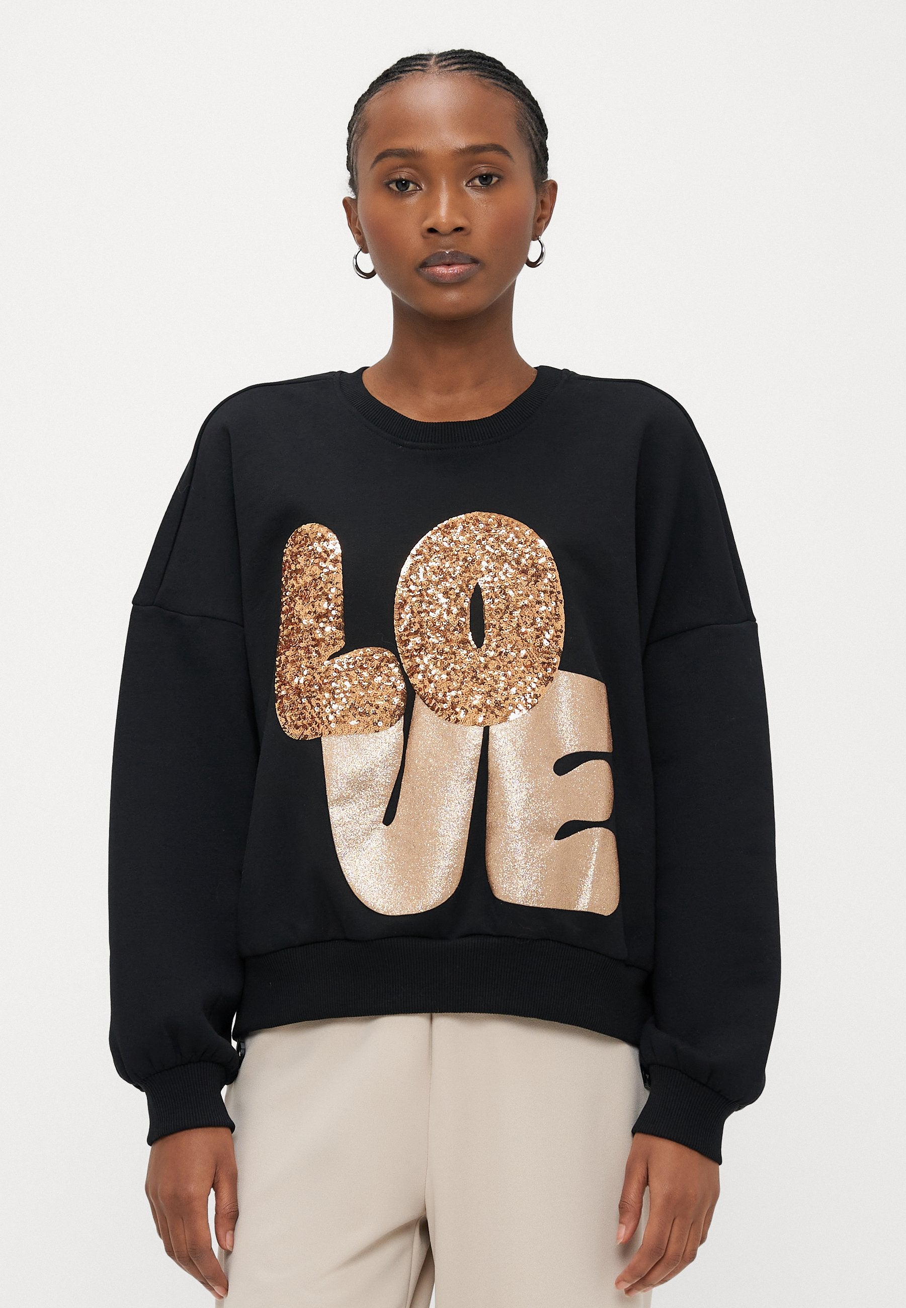 ONLLALLY LOVE O NECK  Media 3