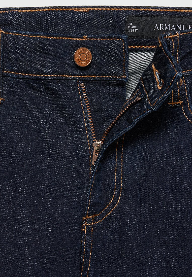 Armani Exchange Flared Jeans Media 4
