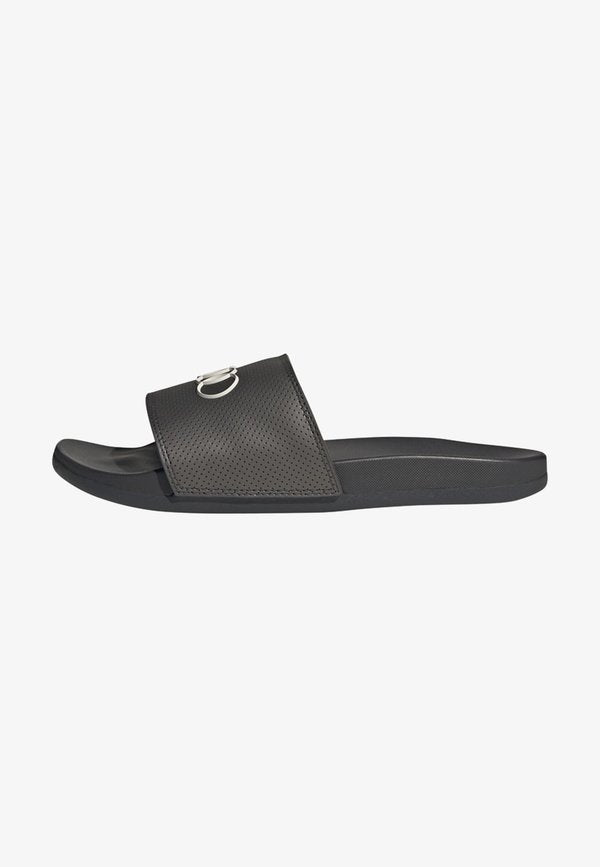 adidas Performance AUDI F1 TEAM ADILETTE COMFORT - Pool slides - utility black   utility black   chalk pearl