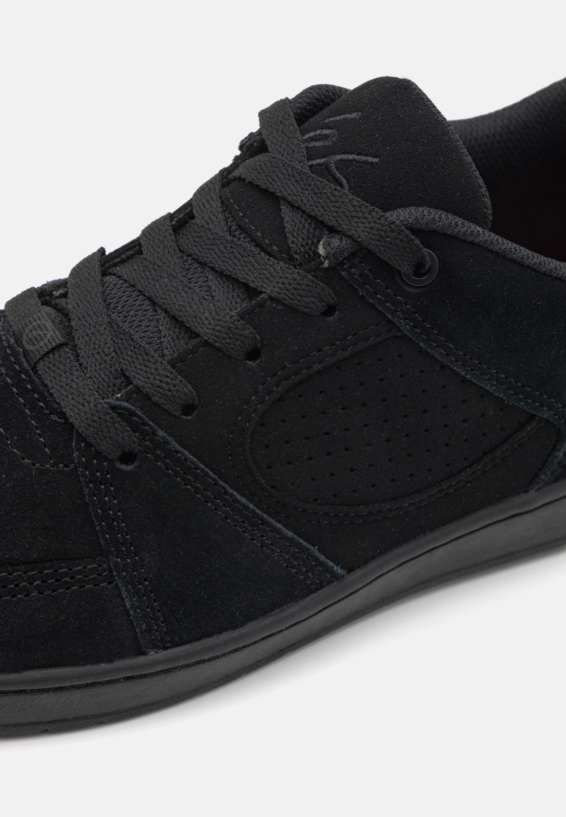és ACCEL UNISEX