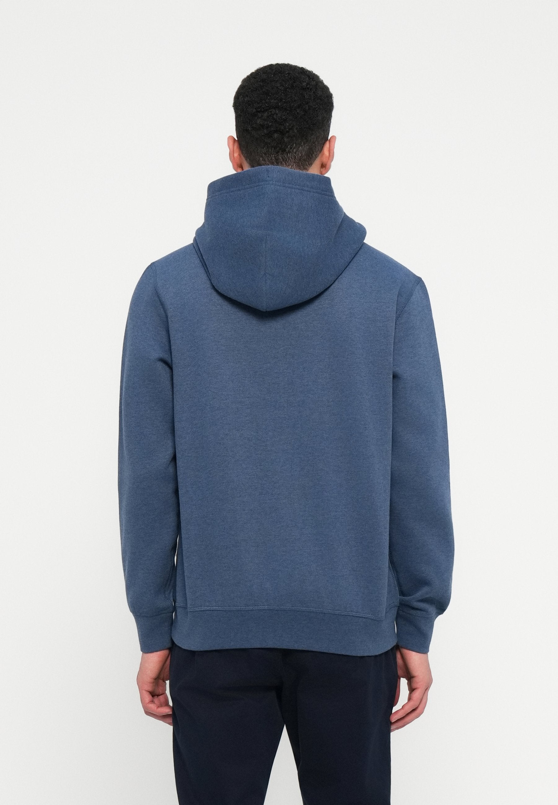 SEASONAL HOODY Media 4