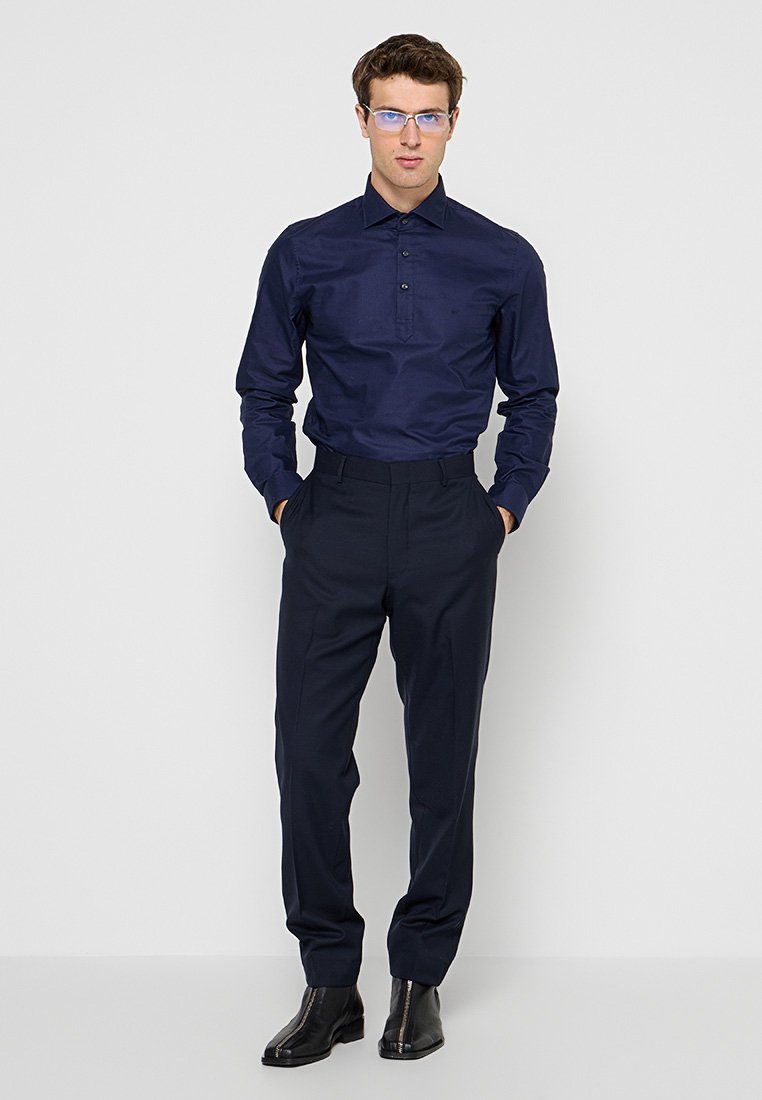 Michael Kors SLIM FIT
