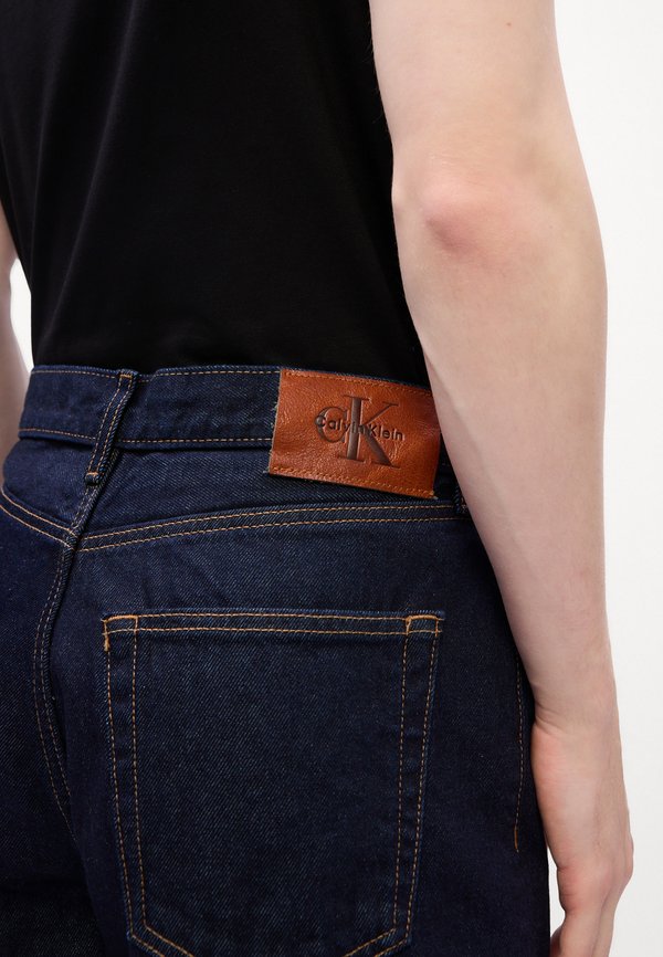 Calvin Klein 90S TAPER