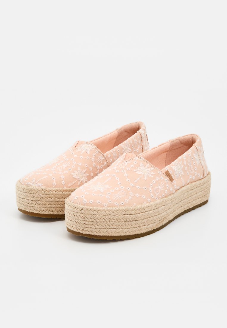 TOMS VALENCIA