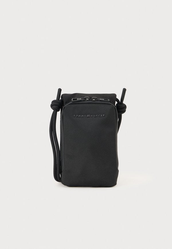 Tommy Hilfiger TEXTILE FLAP LOGO TRAVEL POUCH - Cross body bag - black