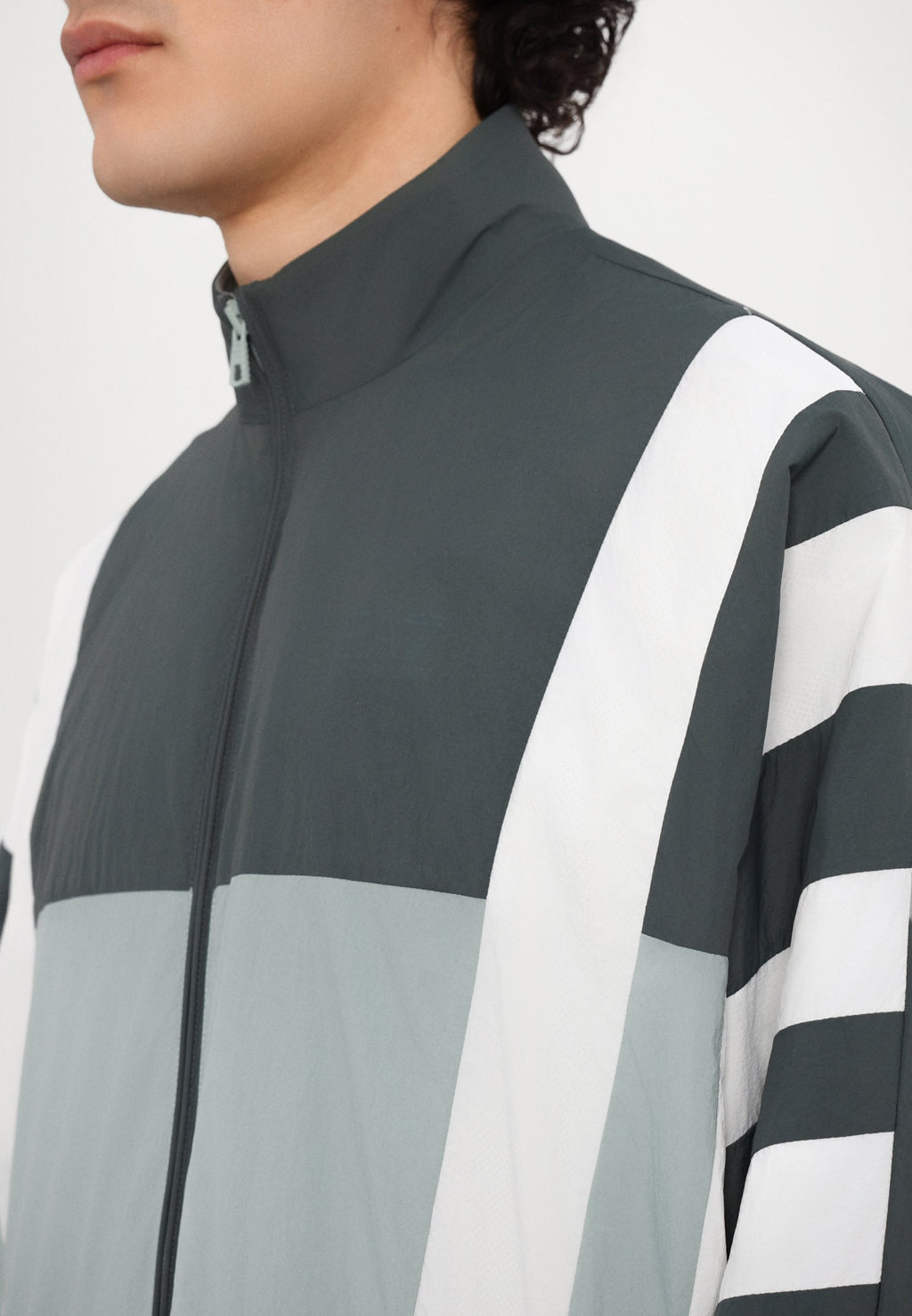 JACKET Media 7