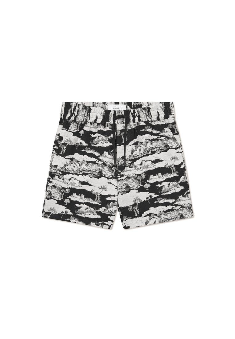 Schwarz-weiß bedruckte Badeshorts mit einem Wolkenmuster, elastischem Bündchen und Kordelzug. Hergestellt aus einem leichten Stoff.