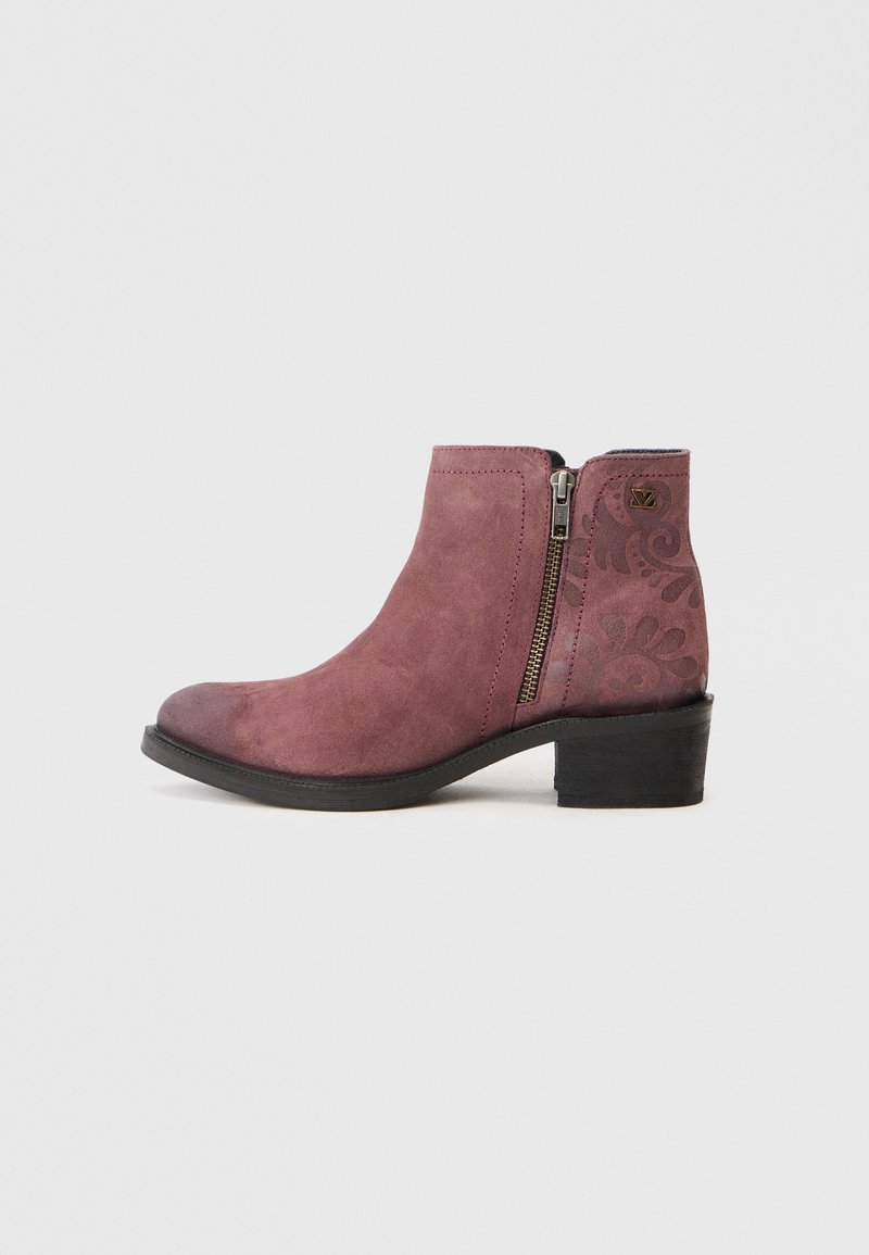 Lazamani Ankle Boot Media 1