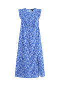 Blaues Maxikleid mit Rundhalsausschnitt, Rüschensäumen und einem seitlichen Schlitz. Mit kleinen weißen Blumen auf einem strukturierten Stoff bedruckt.