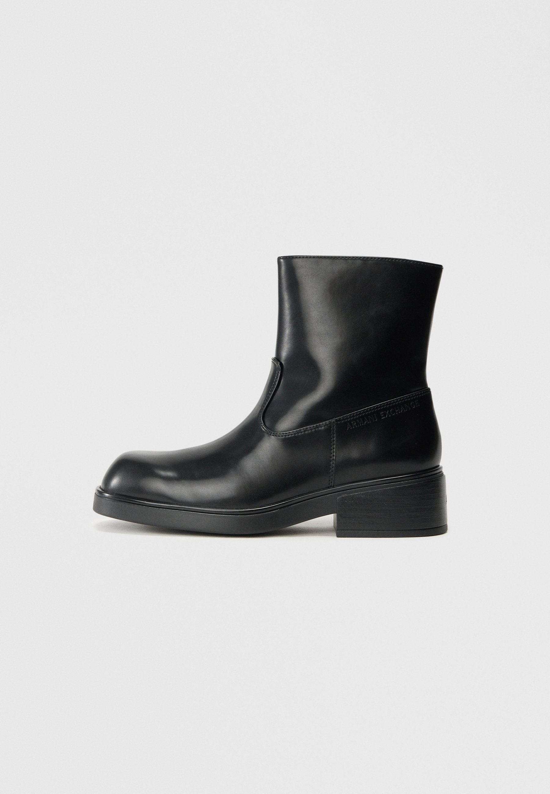 Armani Exchange Ankle Boot Media 1