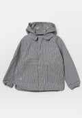 Gestreifte Jacke mit Kapuze, über elastischen Saum und Bündchen, zwei Fronttaschen und leichtem Material in Dunkelblau und Weiß.