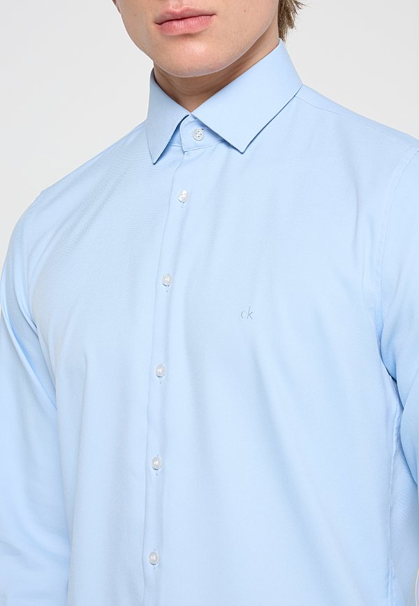 Calvin Klein SLIM FIT