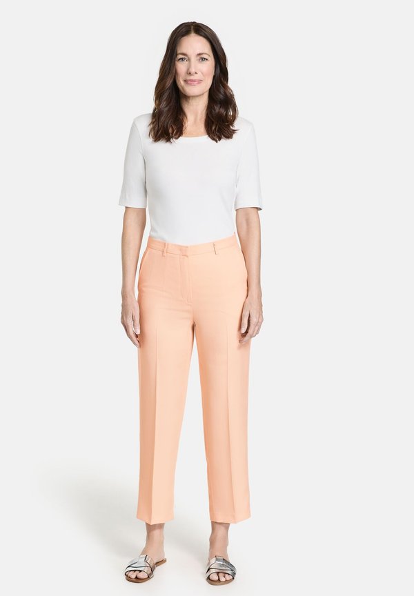 Gerry Weber MIT BÜGELFALTEN