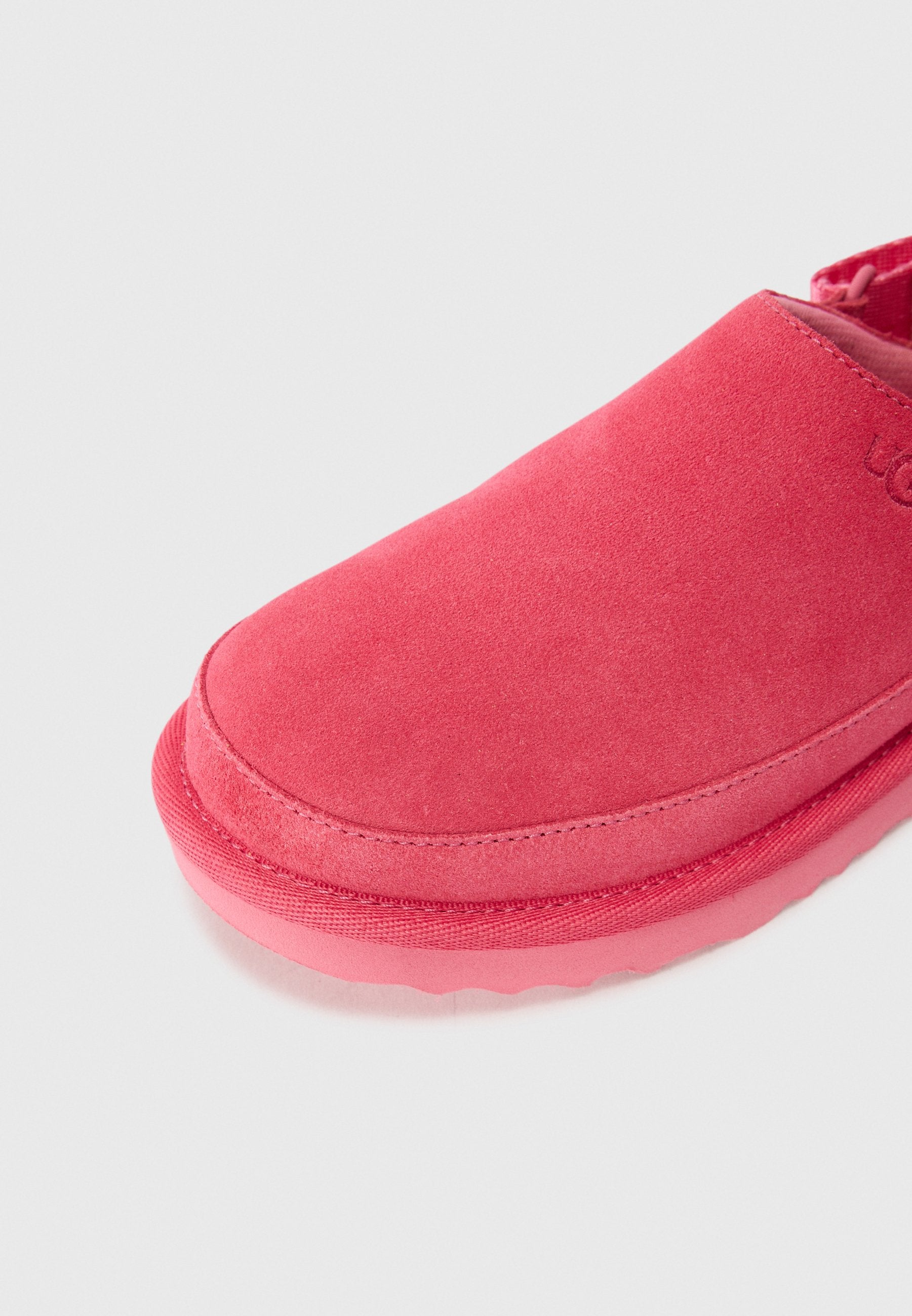 UGG GOLDENSTAR