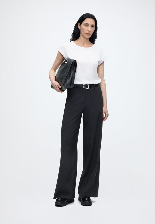 Marc O'Polo MOP X DFB TRAVEL COLLECTION PANTS WIDE LEG WELT POCKETS
