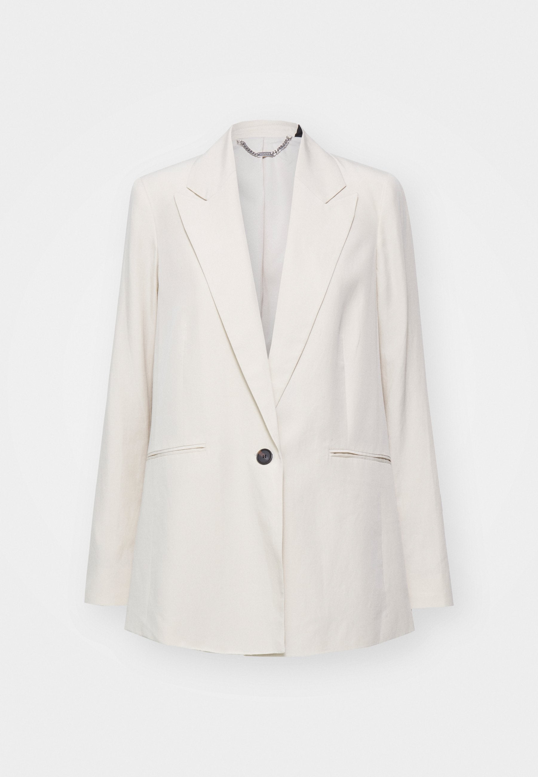 Hellbeige Blazer mit einem einzelnen schwarzen Knopf, Reverskragen, langen Ärmeln und seitlichen Taschen. Aus glattem Stoff mit minimalistischem Design gefertigt.