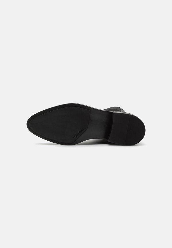 Calvin Klein TAPERED BLOCK CHELSEA BOOT