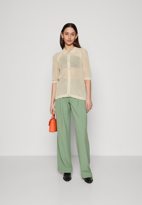 Vero Moda Tall VMLEXSUNMESH 2/4 BUTTON