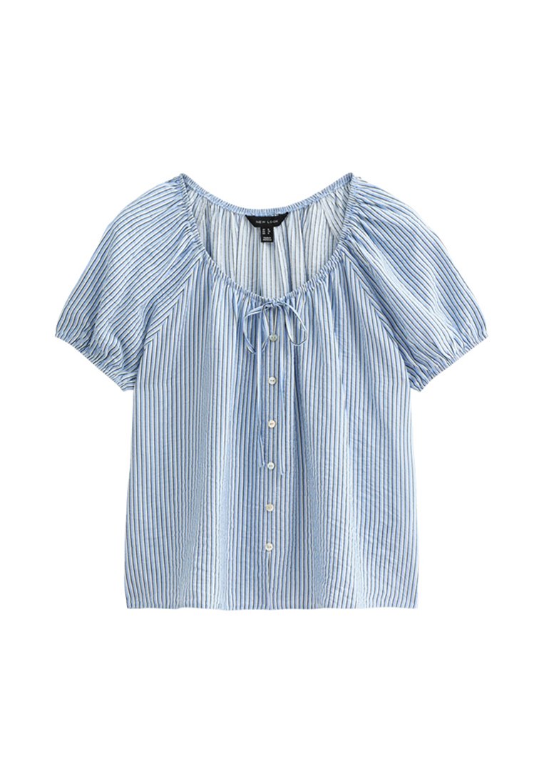 Hellblaue gestreifte Bluse mit Puffärmeln, einem runden Halsausschnitt und Kordelzugdetails. Verfügt über Knöpfe auf der Vorderseite und eine weiche Textur.