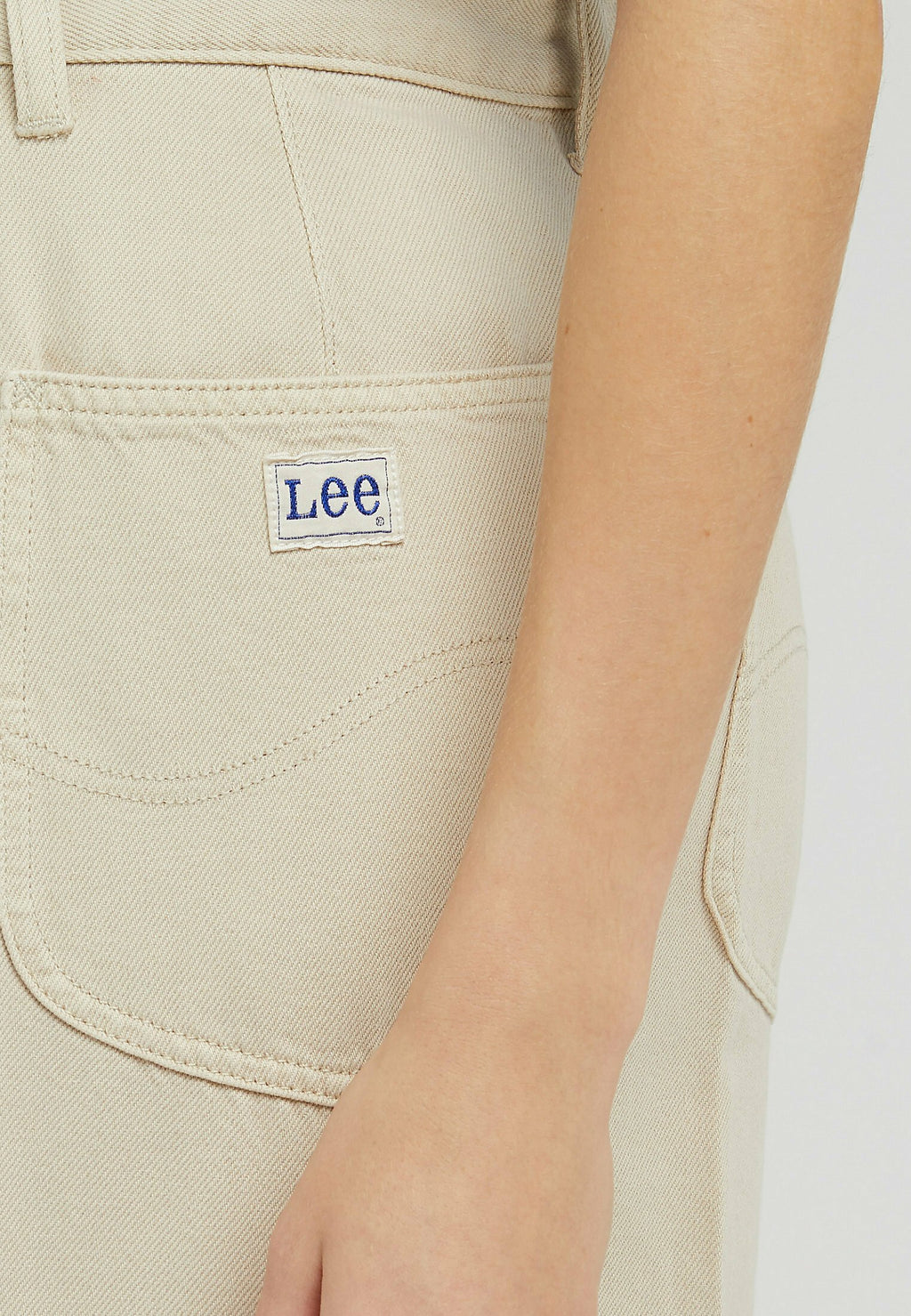 Lee RELAXED