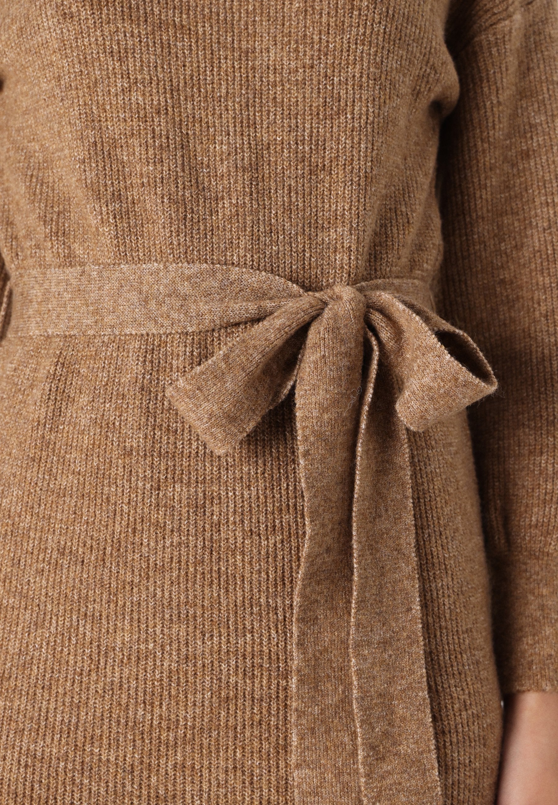 Knitted ONLTHILDE midi Media 6