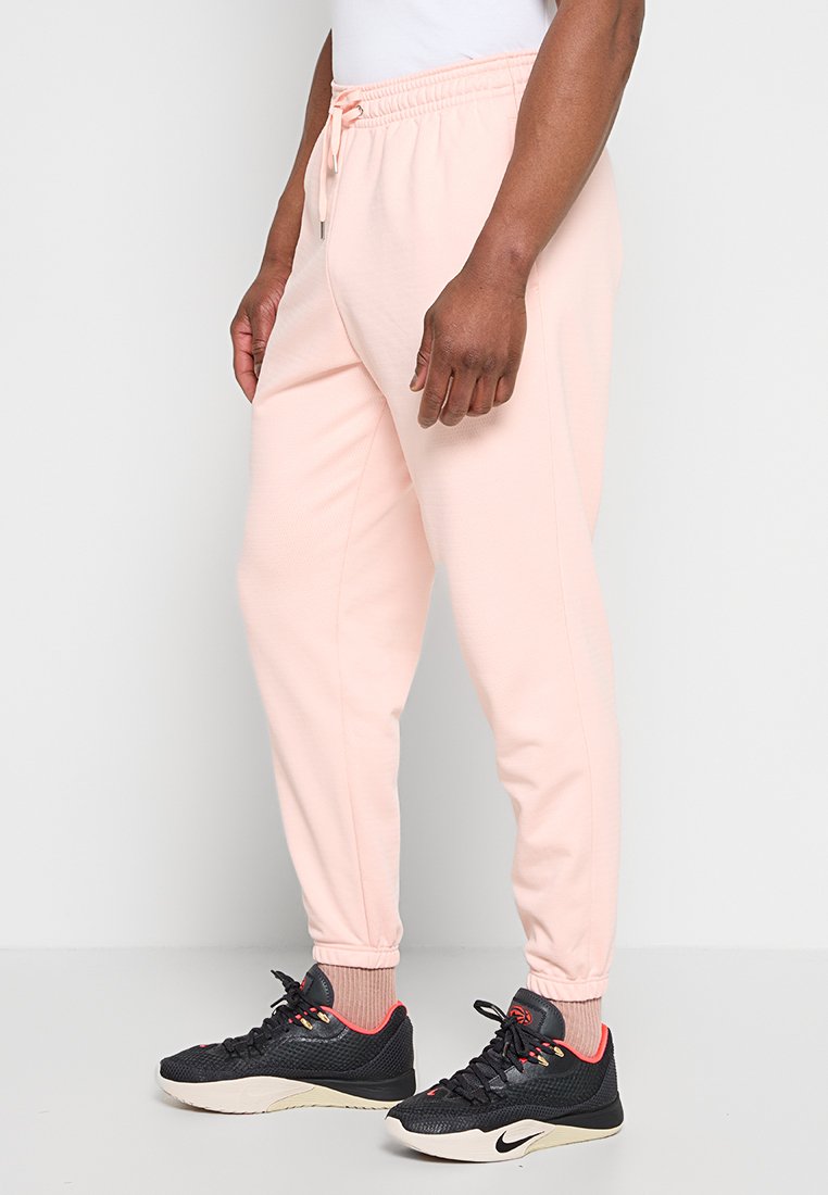 Nike Performance