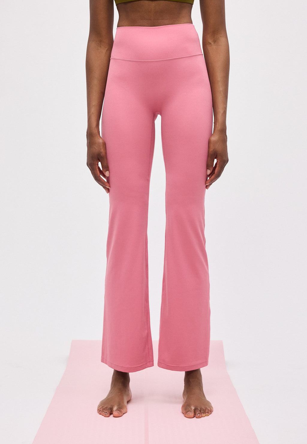 Nike Performance ZENVY FLARE