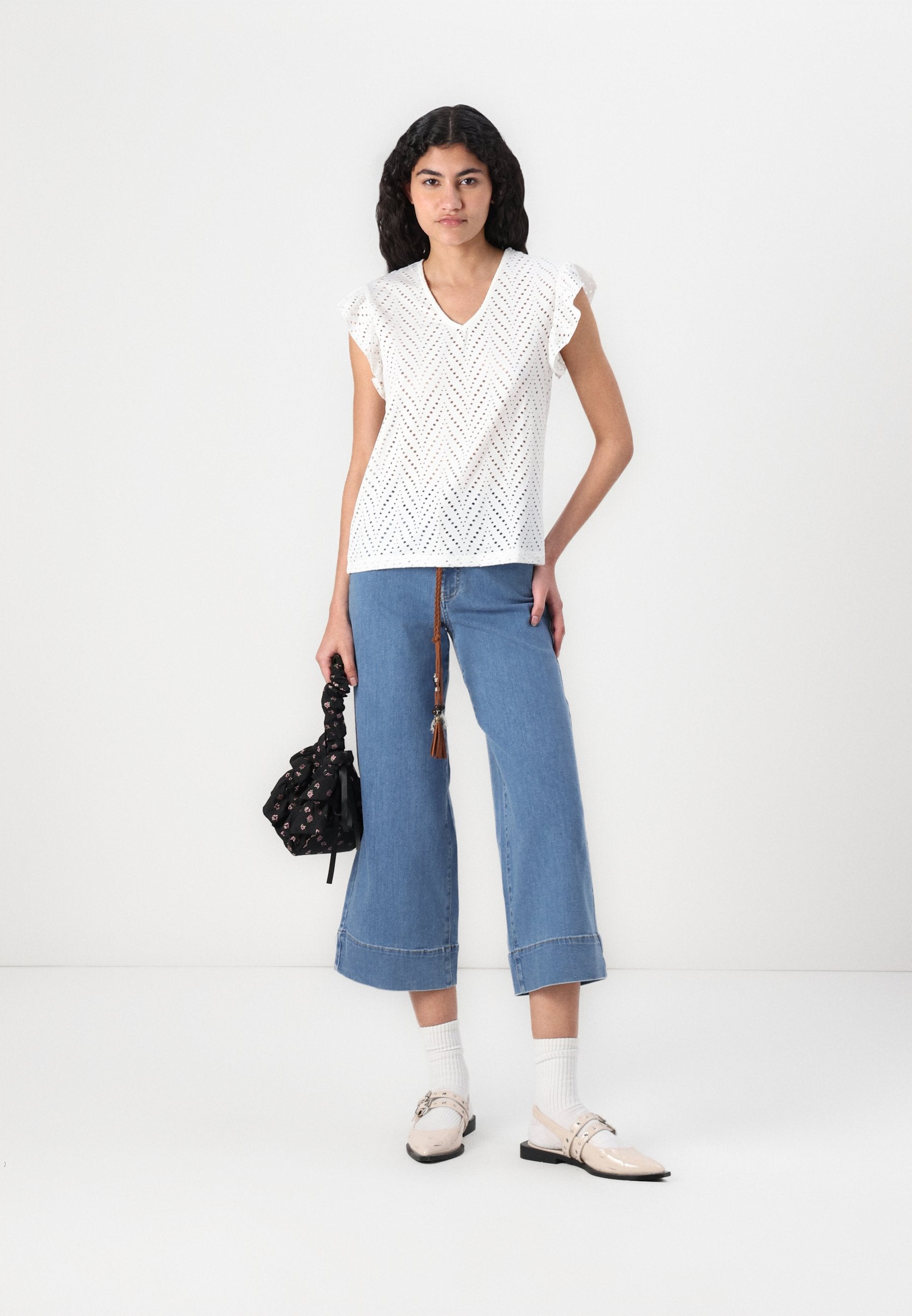 Wide-fit ONLMADISON High waist Wide Leg Fit Cropped Media 2