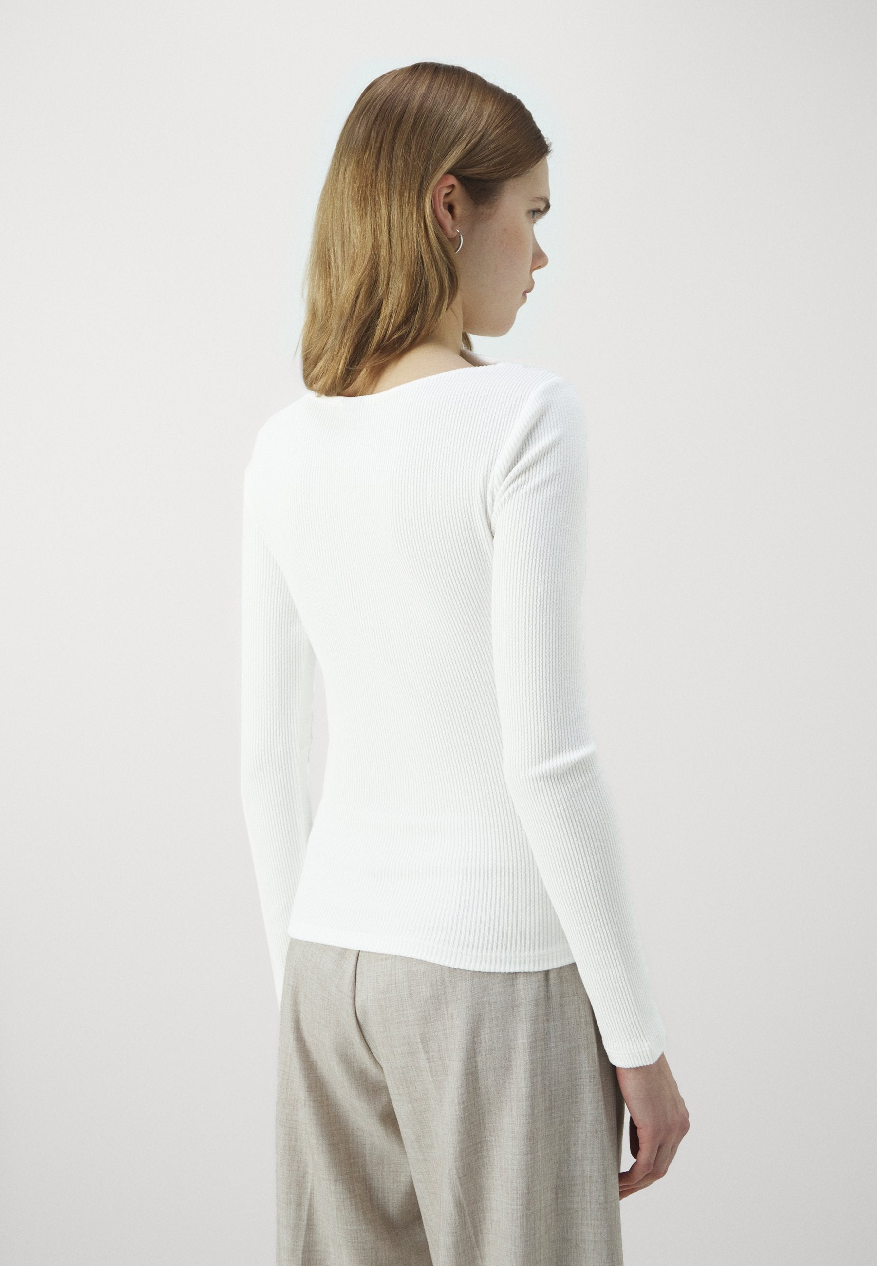 Gina Tricot CUT OUT