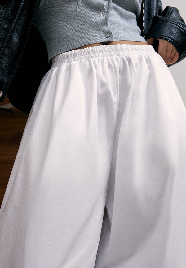 Bershka Trousers - white