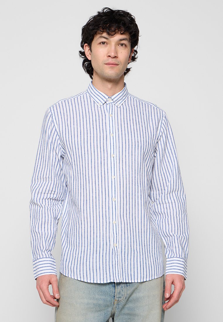 REGULAR FIT Media 1